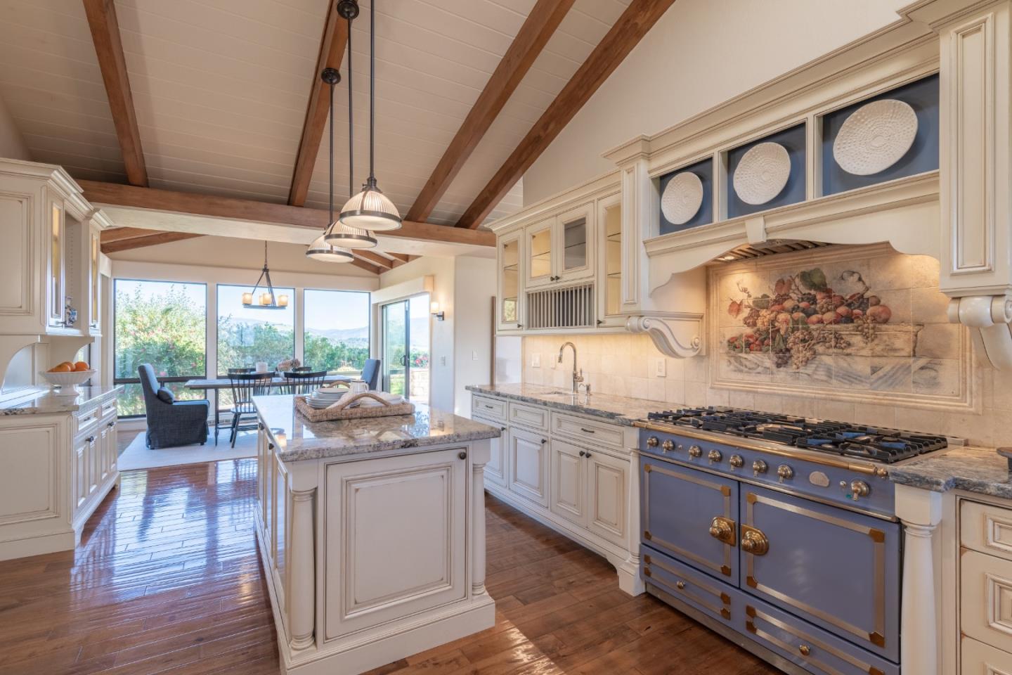 Detail Gallery Image 9 of 48 For 15475 via Los Tulares, Carmel Valley,  CA 93924 - 3 Beds | 3 Baths