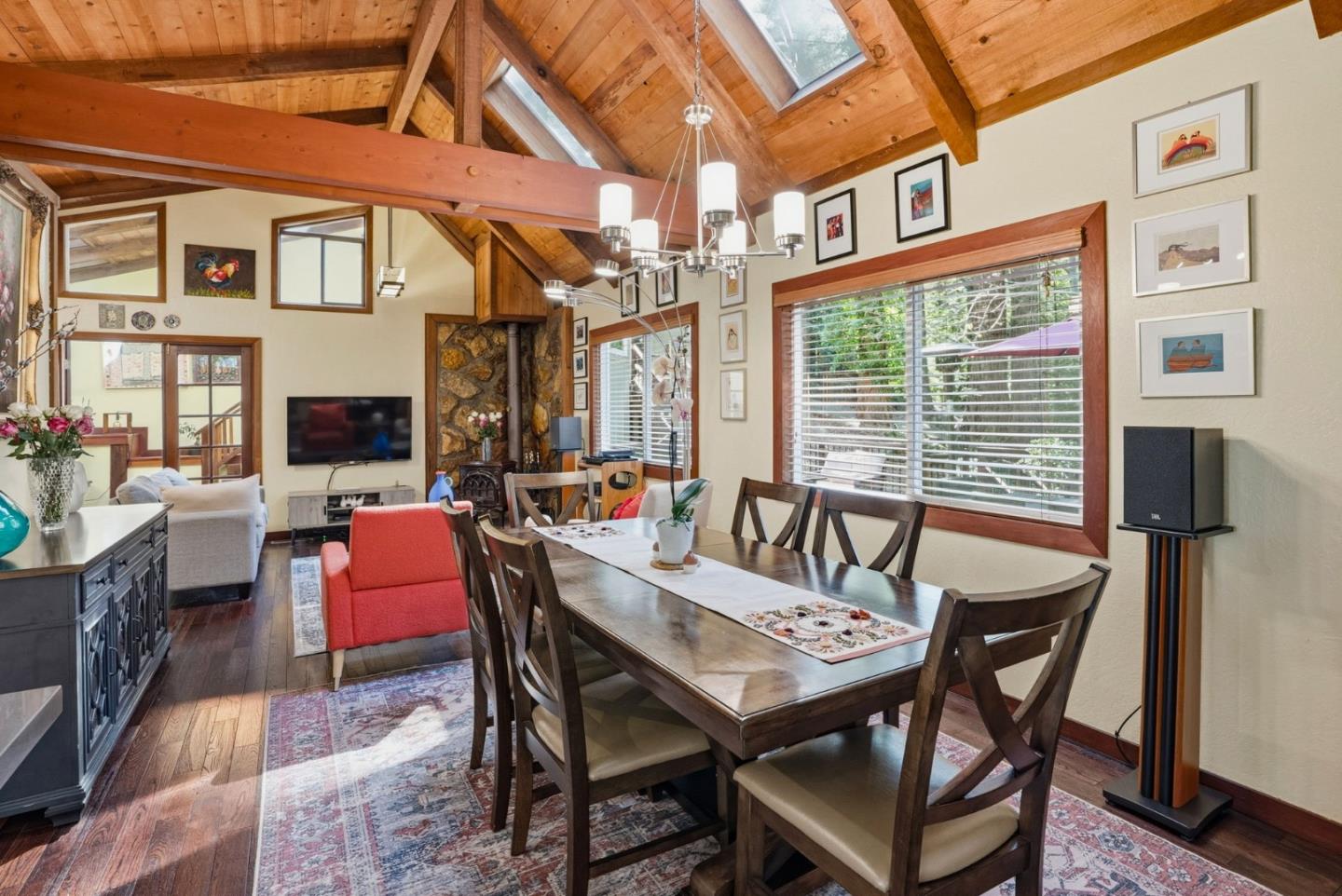 Detail Gallery Image 12 of 75 For 14161 Old Japanese Rd, Los Gatos,  CA 95033 - 3 Beds | 2/1 Baths