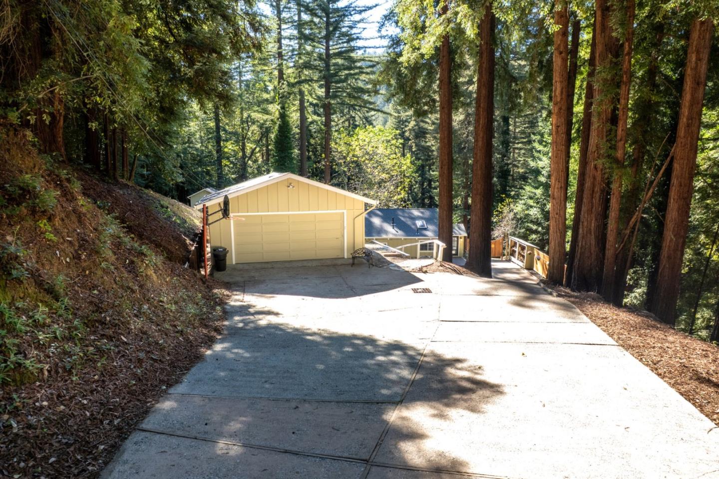 Detail Gallery Image 43 of 75 For 14161 Old Japanese Rd, Los Gatos,  CA 95033 - 3 Beds | 2/1 Baths