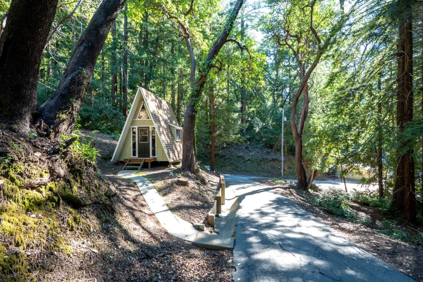 Detail Gallery Image 49 of 75 For 14161 Old Japanese Rd, Los Gatos,  CA 95033 - 3 Beds | 2/1 Baths