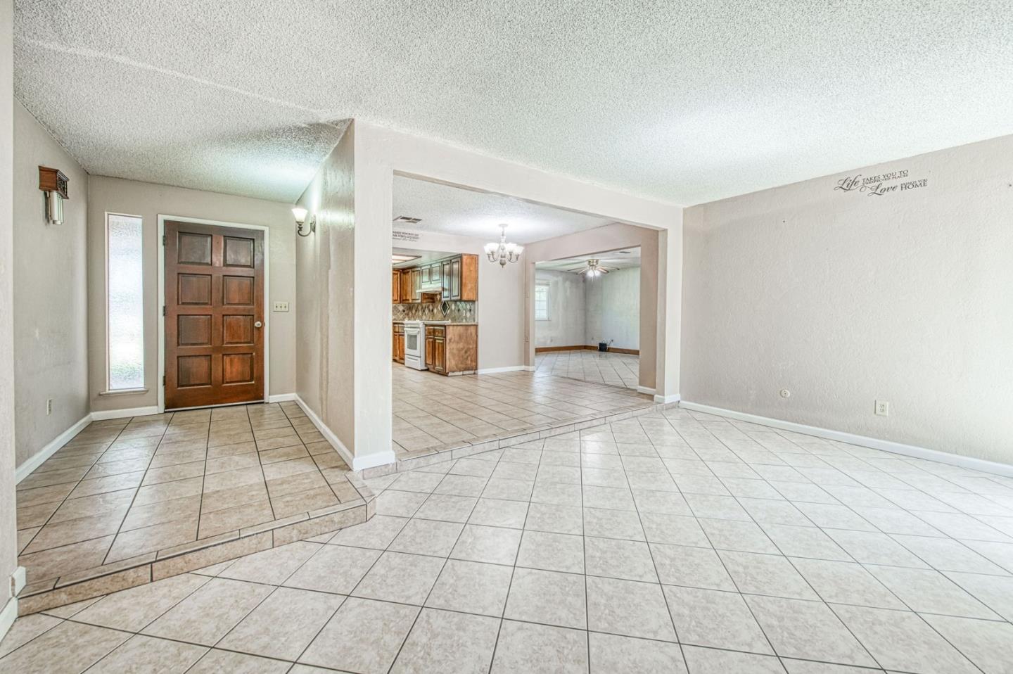 Detail Gallery Image 19 of 40 For 4355 W Shields Ave, Fresno,  CA 93722 - 3 Beds | 2 Baths