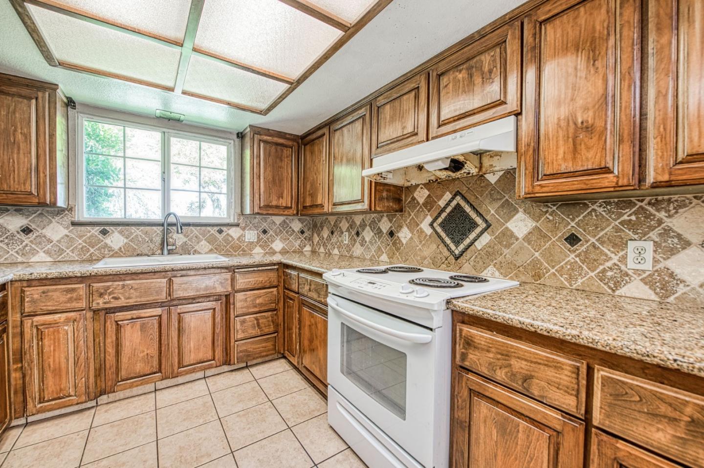 Detail Gallery Image 24 of 40 For 4355 W Shields Ave, Fresno,  CA 93722 - 3 Beds | 2 Baths