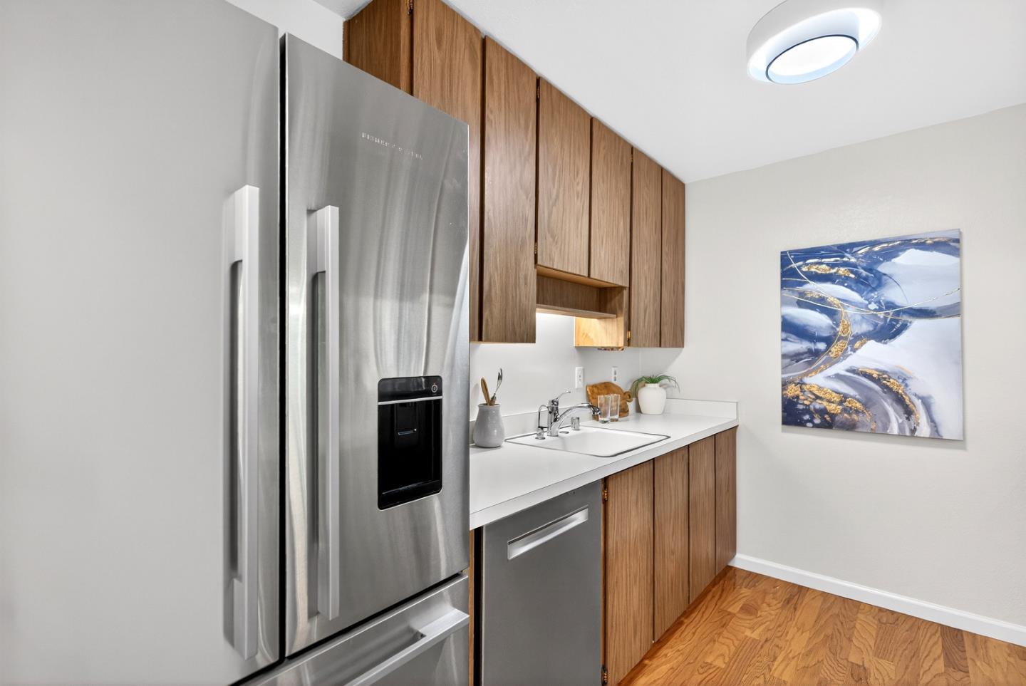 Detail Gallery Image 10 of 25 For 125 Connemara Way #130,  Sunnyvale,  CA 94087 - 2 Beds | 1/1 Baths