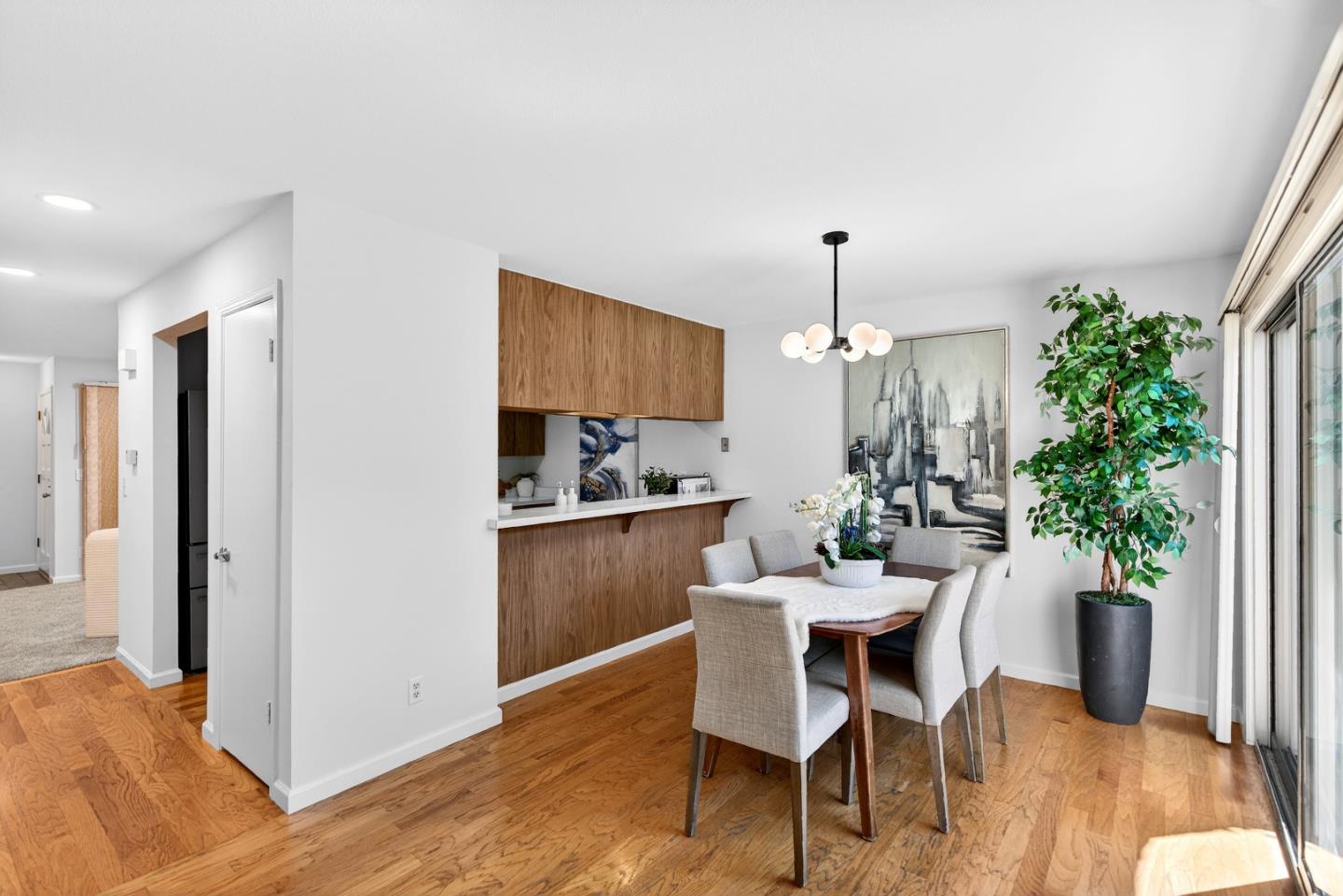 Detail Gallery Image 11 of 25 For 125 Connemara Way #130,  Sunnyvale,  CA 94087 - 2 Beds | 1/1 Baths