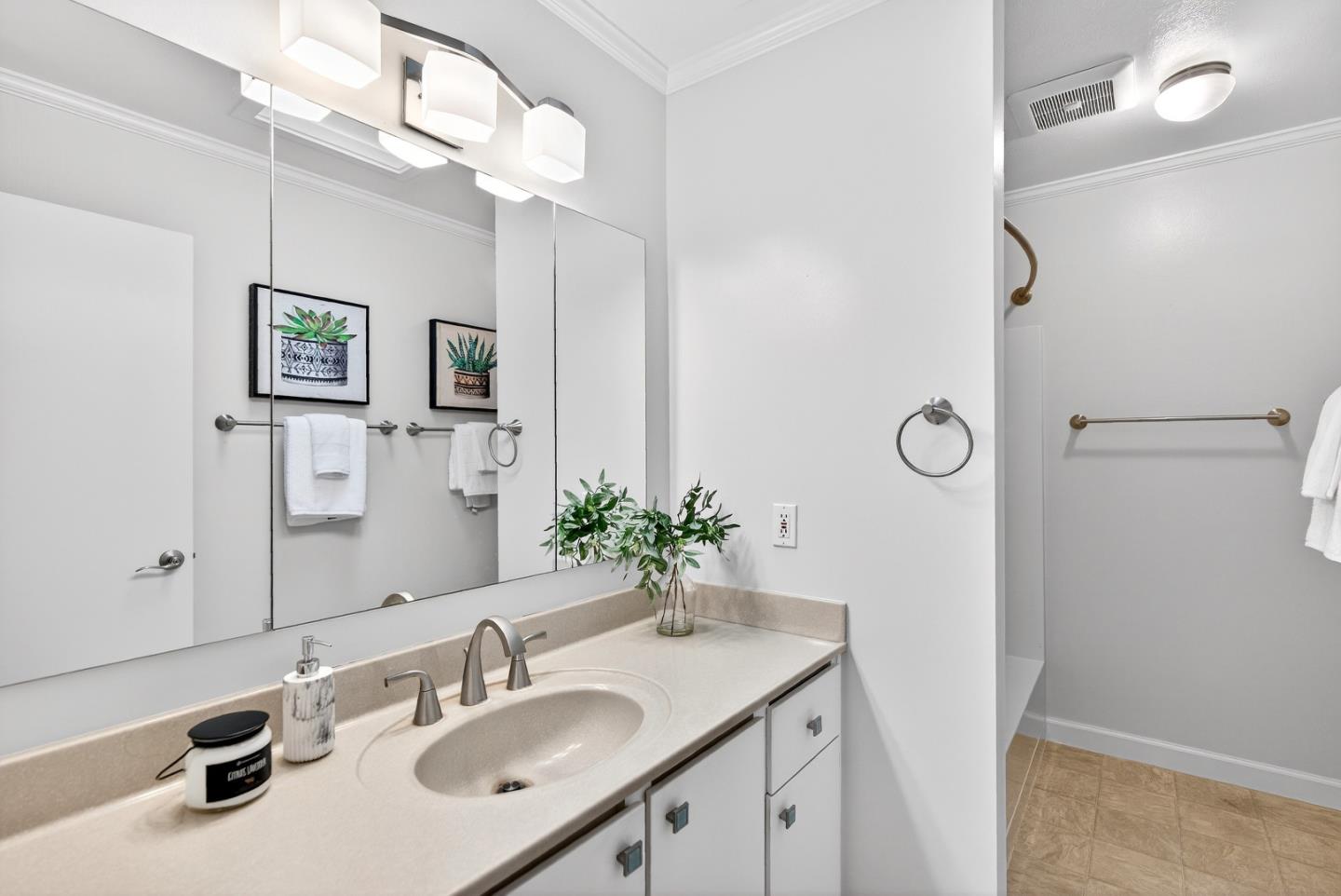 Detail Gallery Image 17 of 25 For 125 Connemara Way #130,  Sunnyvale,  CA 94087 - 2 Beds | 1/1 Baths