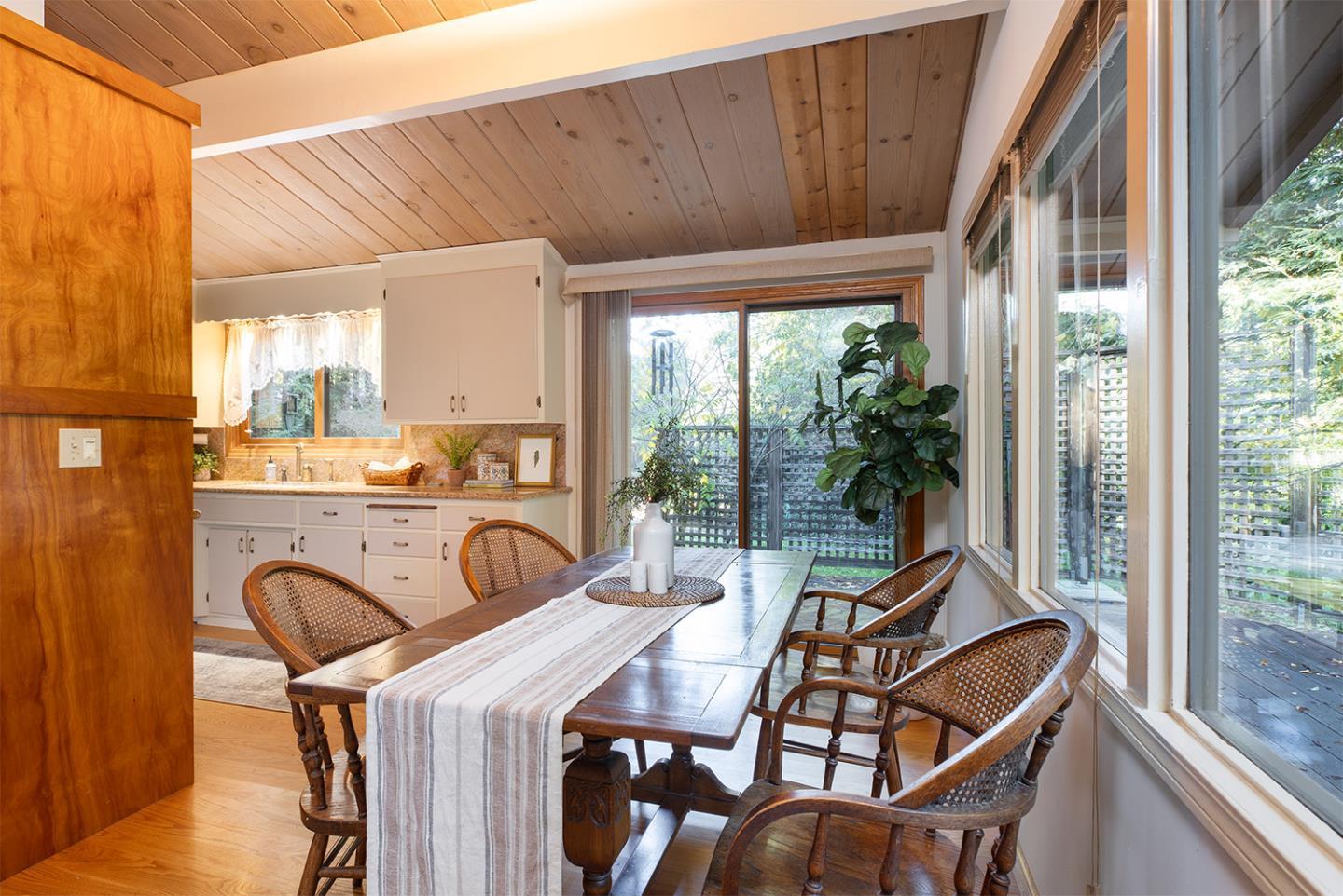 Detail Gallery Image 13 of 36 For 951 Jenny Way, Felton,  CA 95018 - 3 Beds | 3 Baths