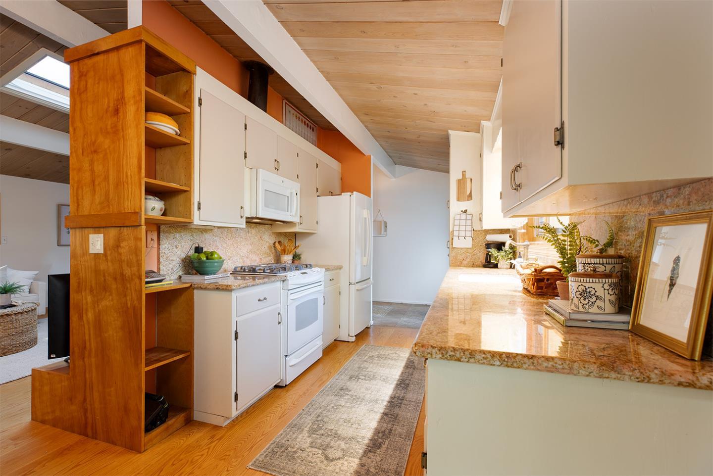 Detail Gallery Image 16 of 36 For 951 Jenny Way, Felton,  CA 95018 - 3 Beds | 3 Baths