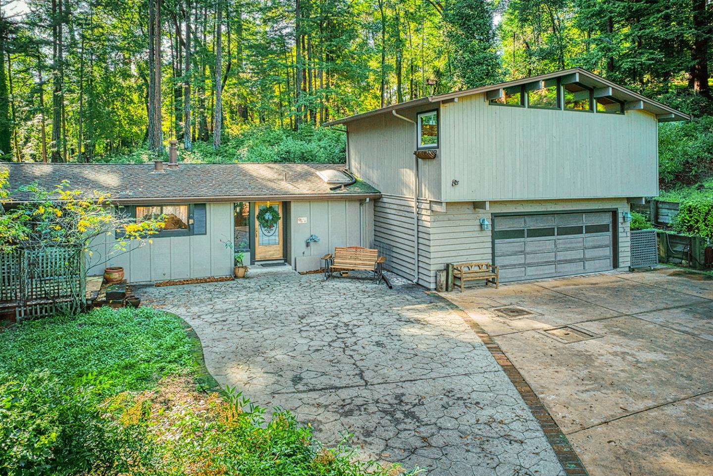 Detail Gallery Image 4 of 36 For 951 Jenny Way, Felton,  CA 95018 - 3 Beds | 3 Baths