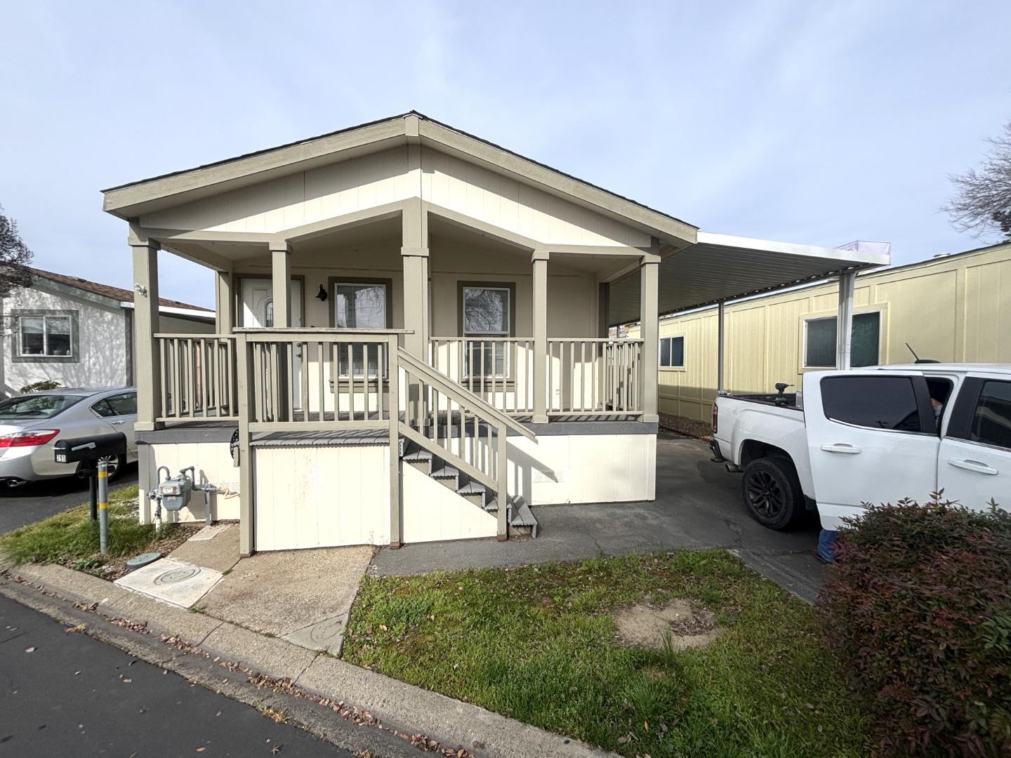 Front Image Thumbnail for ML82040204