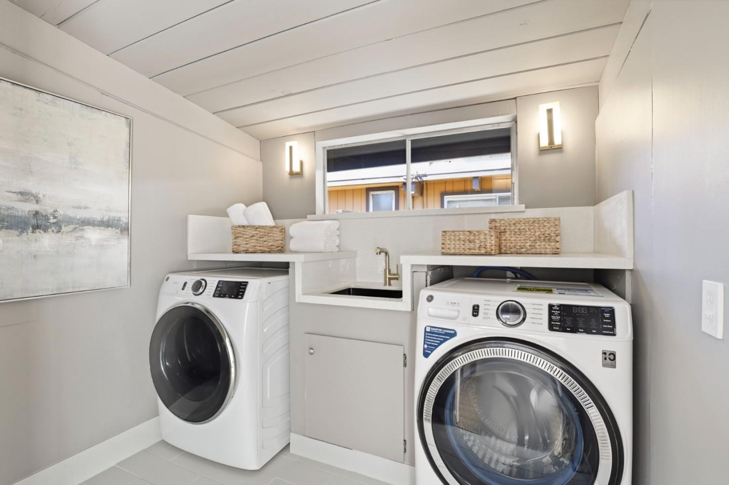 Detail Gallery Image 20 of 32 For 4134 Wilkie Way, Palo Alto,  CA 94306 - 3 Beds | 2 Baths