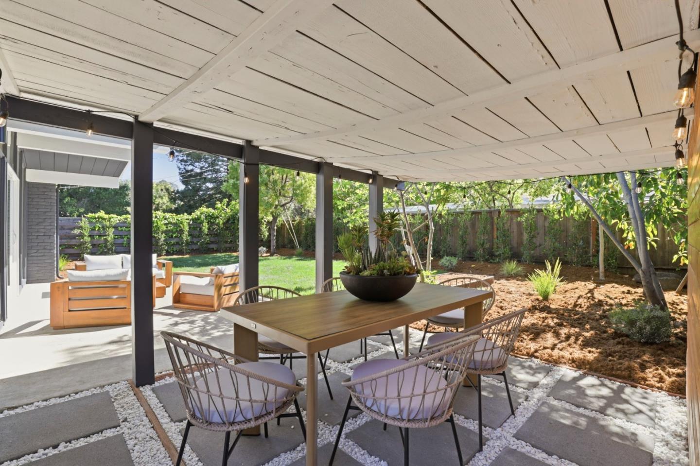 Detail Gallery Image 21 of 32 For 4134 Wilkie Way, Palo Alto,  CA 94306 - 3 Beds | 2 Baths