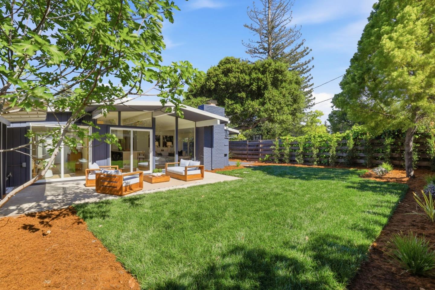 Detail Gallery Image 22 of 32 For 4134 Wilkie Way, Palo Alto,  CA 94306 - 3 Beds | 2 Baths