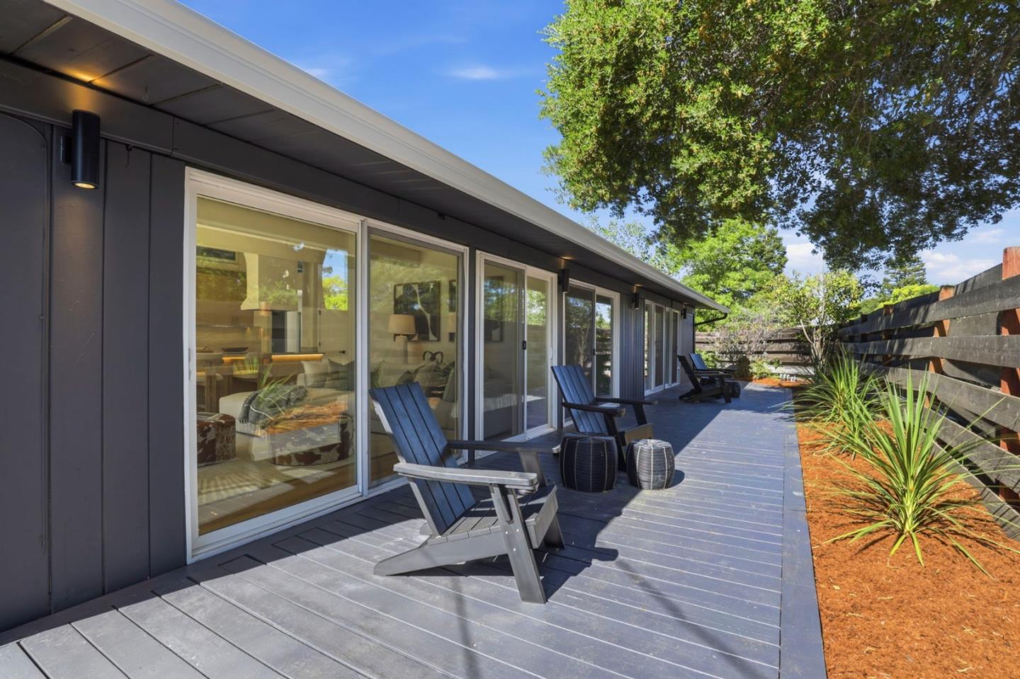 Detail Gallery Image 26 of 32 For 4134 Wilkie Way, Palo Alto,  CA 94306 - 3 Beds | 2 Baths