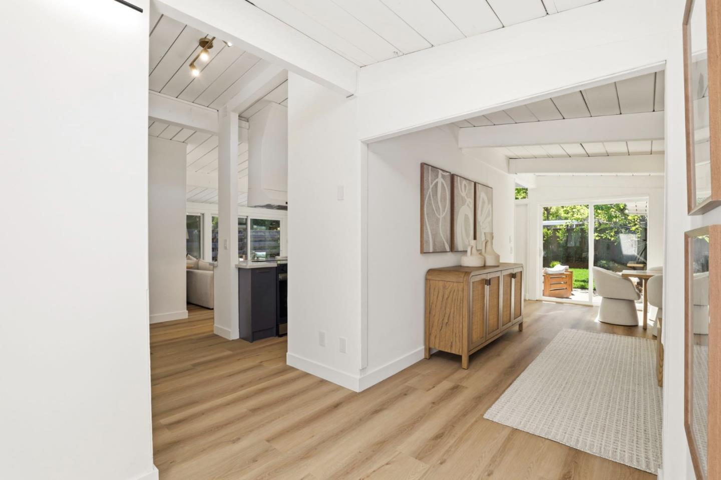 Detail Gallery Image 3 of 32 For 4134 Wilkie Way, Palo Alto,  CA 94306 - 3 Beds | 2 Baths