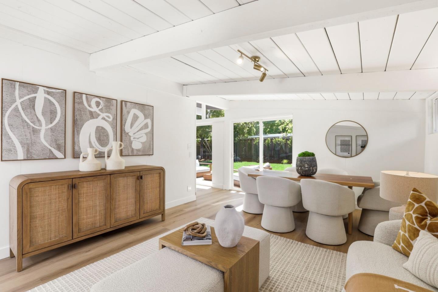 Detail Gallery Image 5 of 32 For 4134 Wilkie Way, Palo Alto,  CA 94306 - 3 Beds | 2 Baths