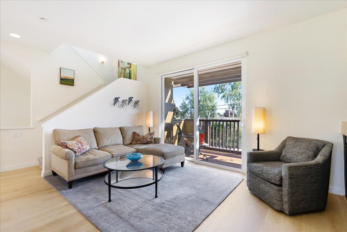 Detail Gallery Image 10 of 42 For 117 Gault St #B,  Santa Cruz,  CA 95062 - 2 Beds | 2 Baths