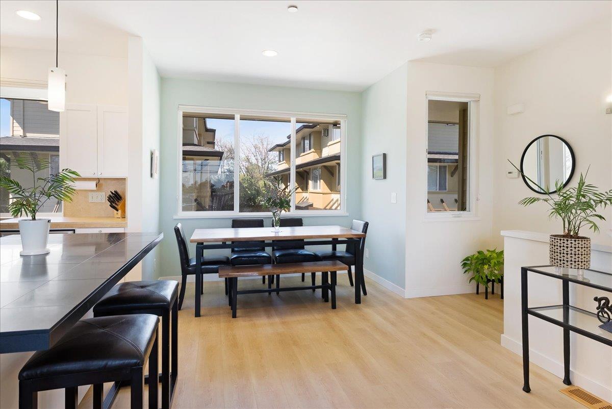 Detail Gallery Image 13 of 42 For 117 Gault St #B,  Santa Cruz,  CA 95062 - 2 Beds | 2 Baths