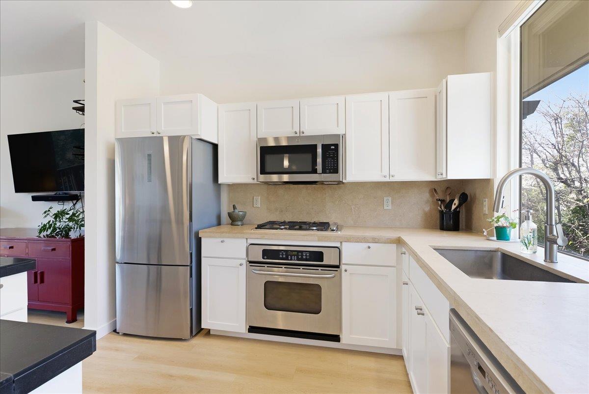 Detail Gallery Image 17 of 42 For 117 Gault St #B,  Santa Cruz,  CA 95062 - 2 Beds | 2 Baths