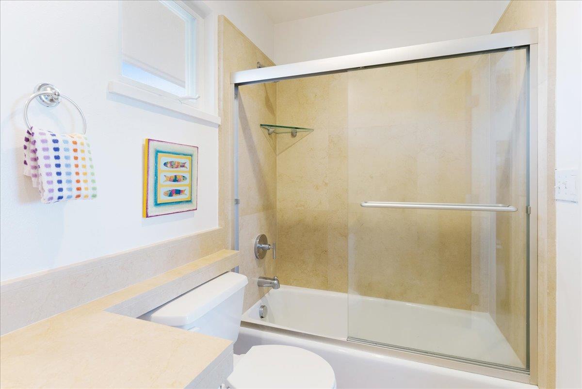 Detail Gallery Image 24 of 42 For 117 Gault St #B,  Santa Cruz,  CA 95062 - 2 Beds | 2 Baths