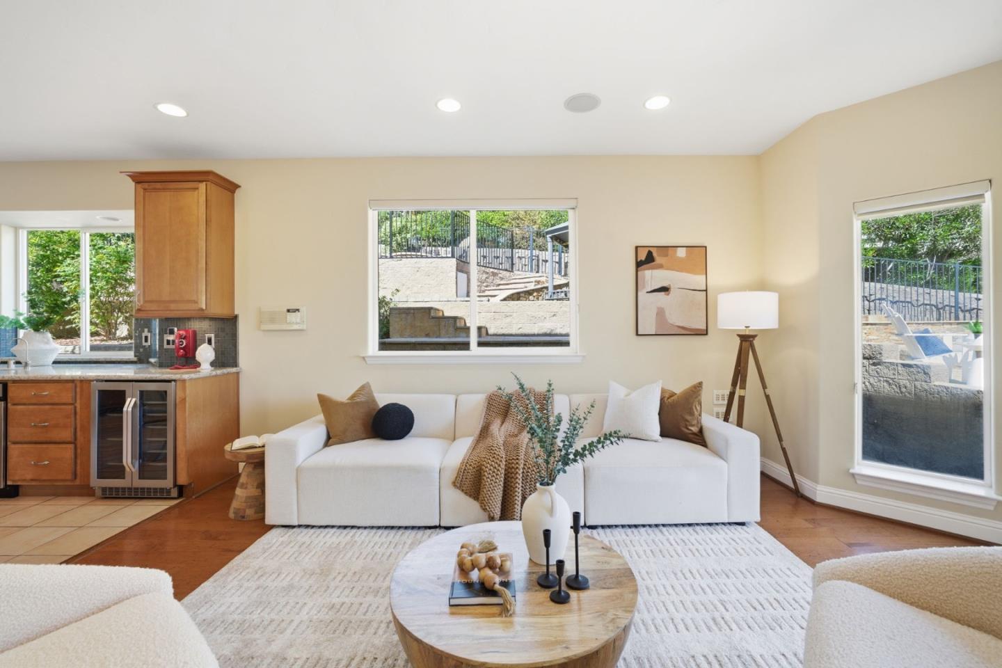 Detail Gallery Image 17 of 77 For 2075 Mantelli Dr, Gilroy,  CA 95020 - 6 Beds | 4 Baths