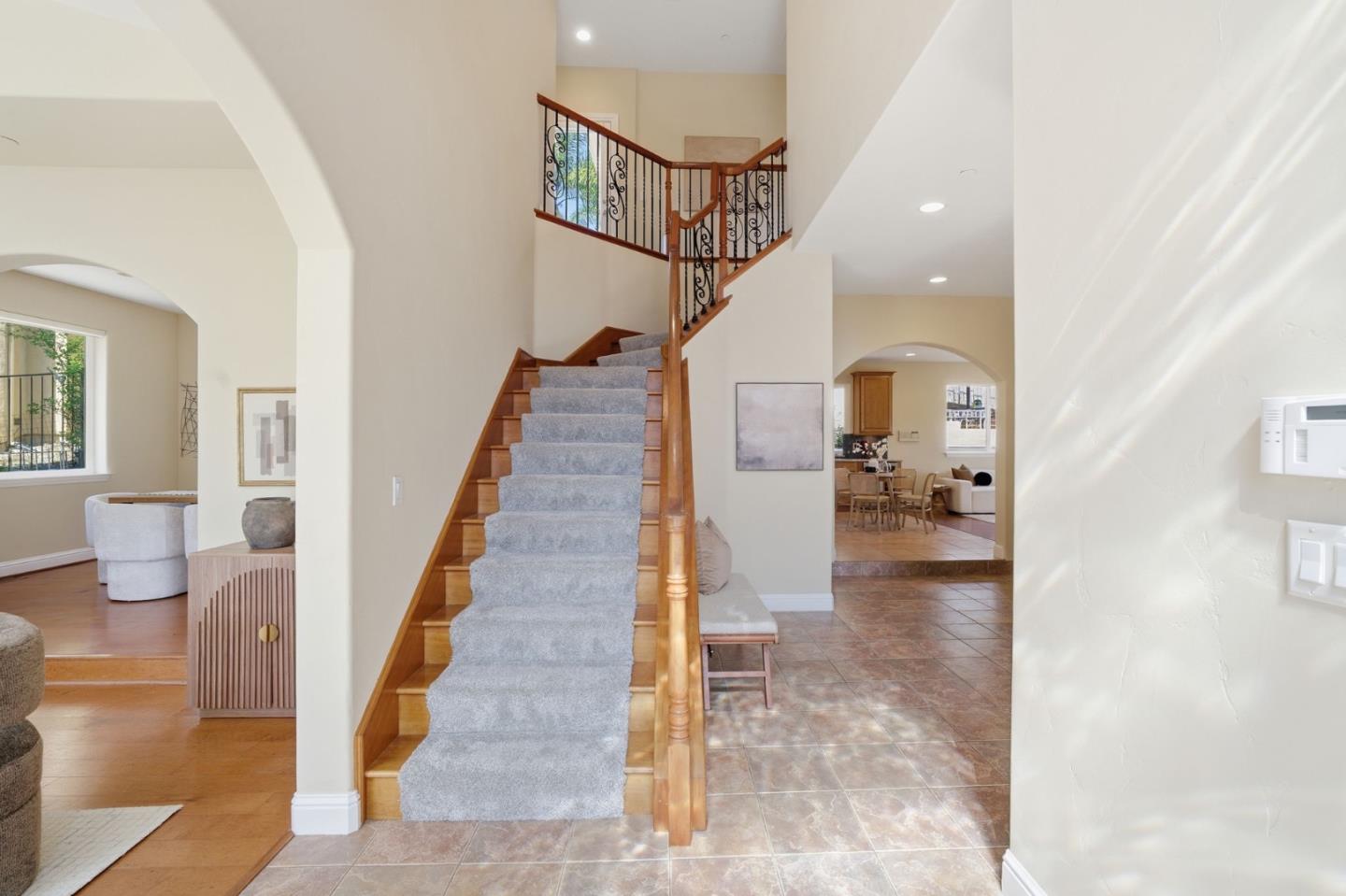 Detail Gallery Image 31 of 77 For 2075 Mantelli Dr, Gilroy,  CA 95020 - 6 Beds | 4 Baths