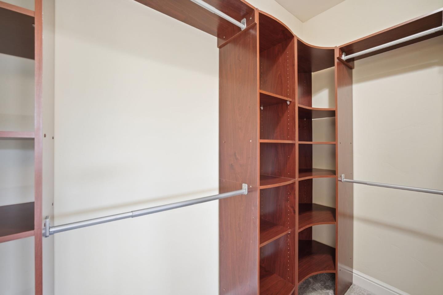 Detail Gallery Image 35 of 77 For 2075 Mantelli Dr, Gilroy,  CA 95020 - 6 Beds | 4 Baths