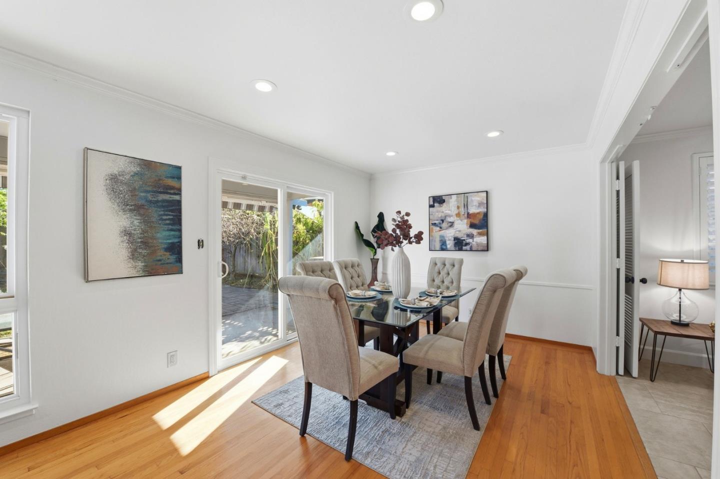 Detail Gallery Image 17 of 52 For 574 Carrick Ct, Sunnyvale,  CA 94087 - 3 Beds | 2 Baths