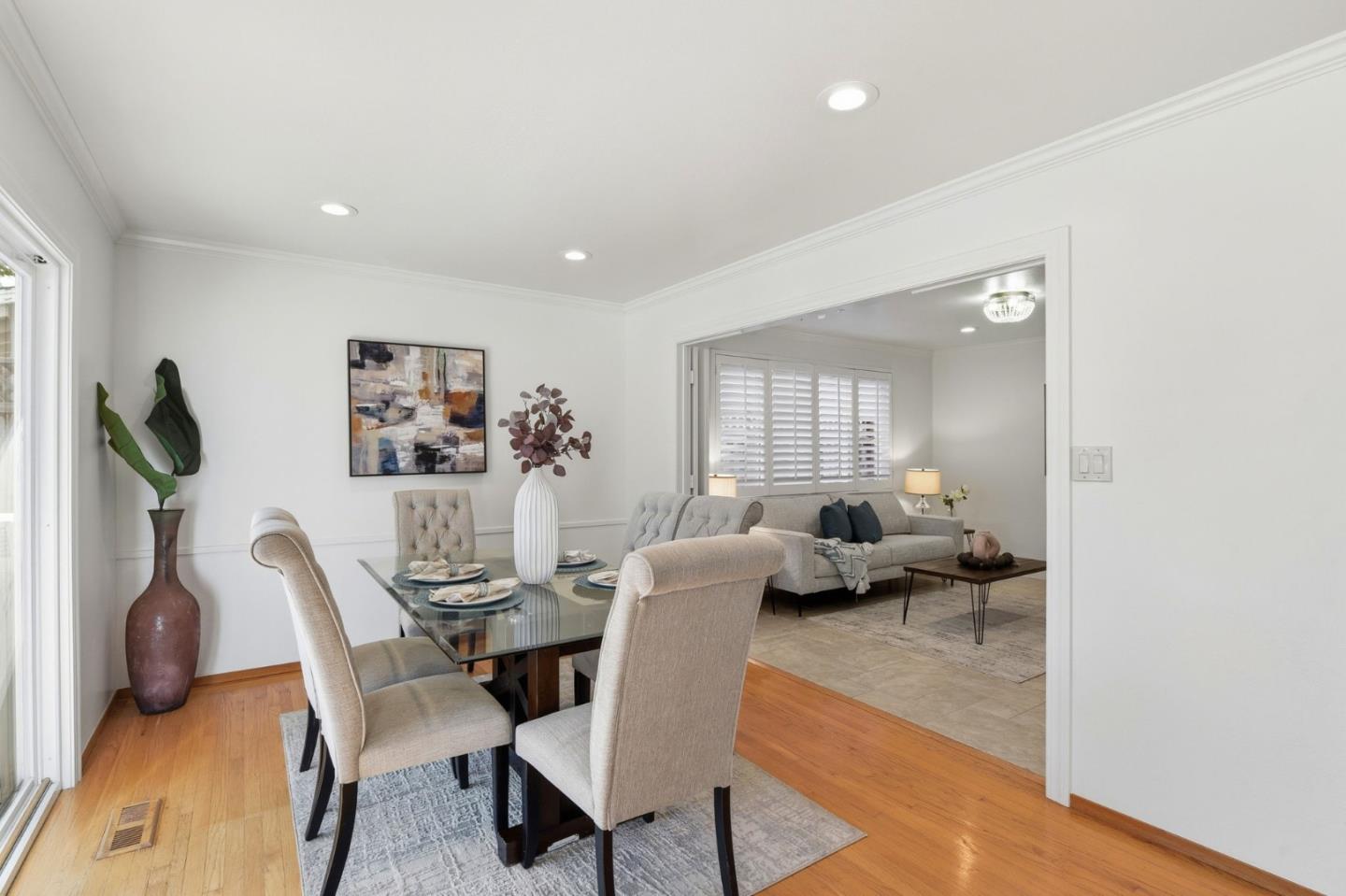 Detail Gallery Image 18 of 52 For 574 Carrick Ct, Sunnyvale,  CA 94087 - 3 Beds | 2 Baths