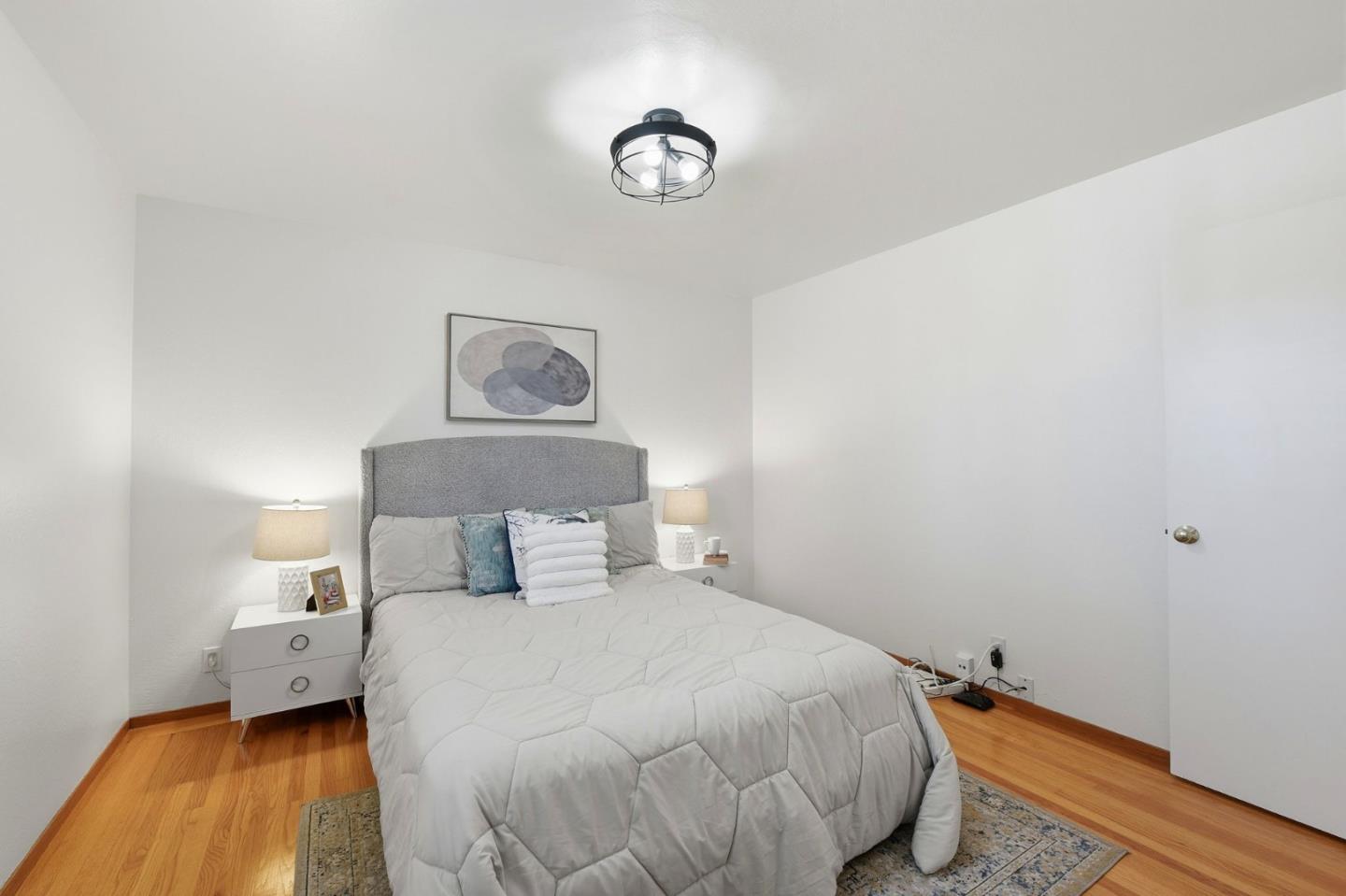 Detail Gallery Image 25 of 52 For 574 Carrick Ct, Sunnyvale,  CA 94087 - 3 Beds | 2 Baths