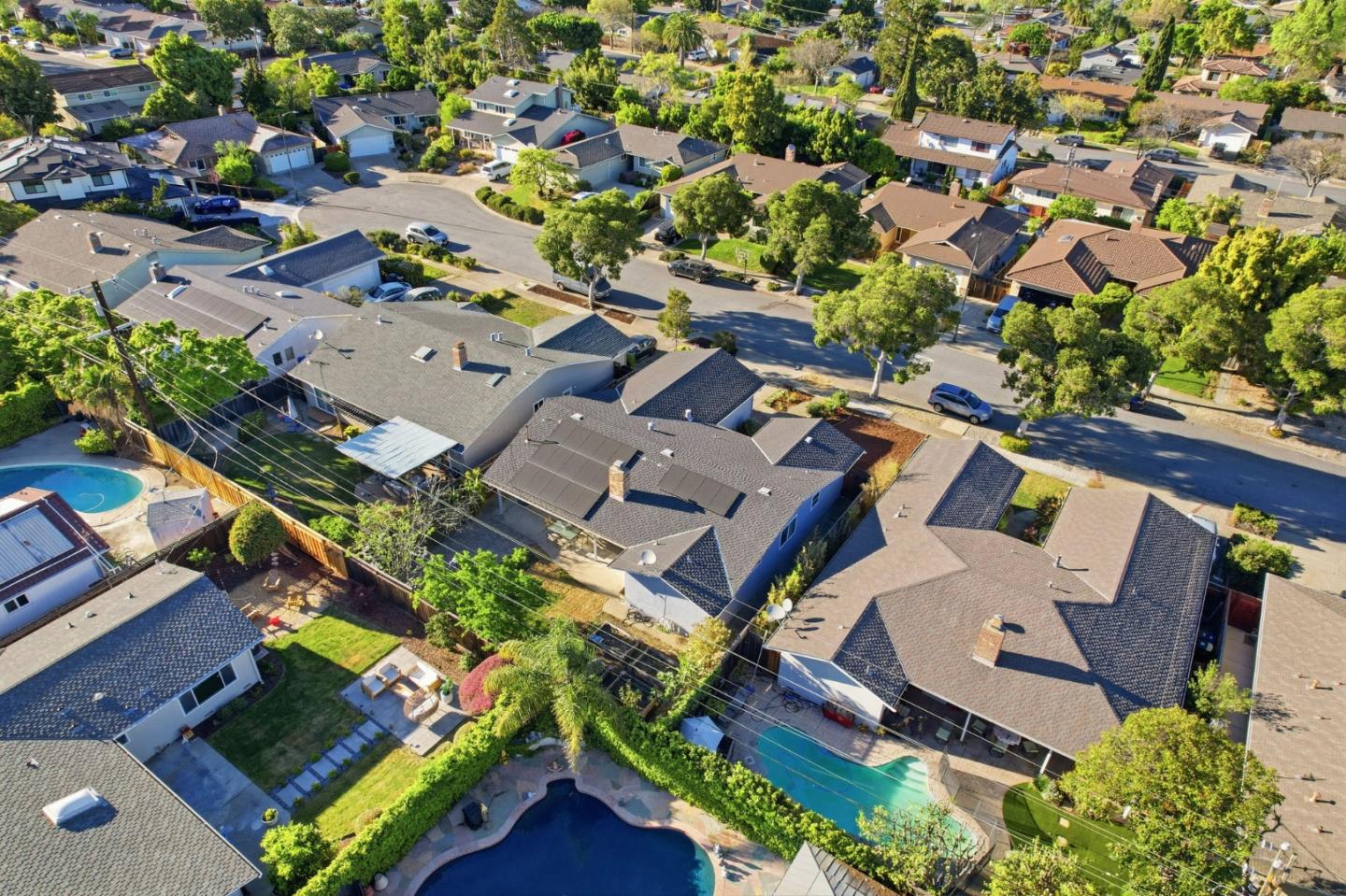 Detail Gallery Image 42 of 52 For 574 Carrick Ct, Sunnyvale,  CA 94087 - 3 Beds | 2 Baths