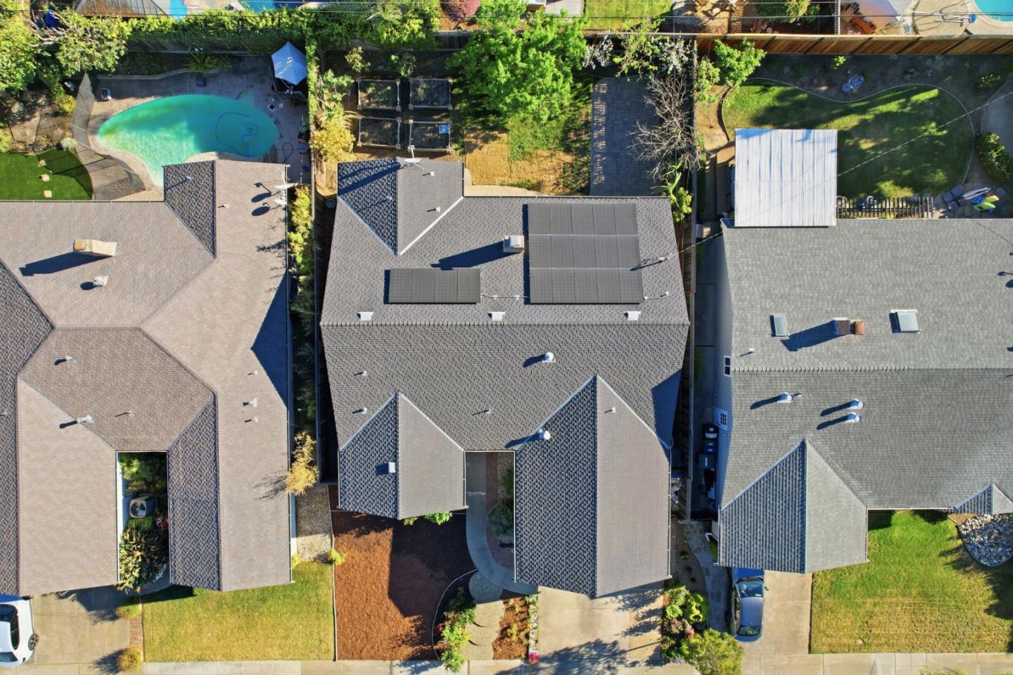 Detail Gallery Image 44 of 52 For 574 Carrick Ct, Sunnyvale,  CA 94087 - 3 Beds | 2 Baths