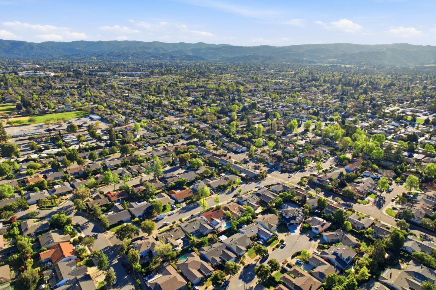 Detail Gallery Image 49 of 52 For 574 Carrick Ct, Sunnyvale,  CA 94087 - 3 Beds | 2 Baths