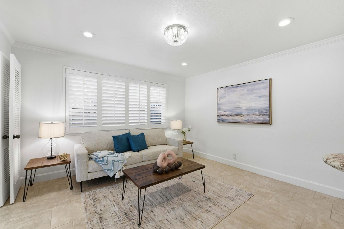 Detail Gallery Image 8 of 52 For 574 Carrick Ct, Sunnyvale,  CA 94087 - 3 Beds | 2 Baths