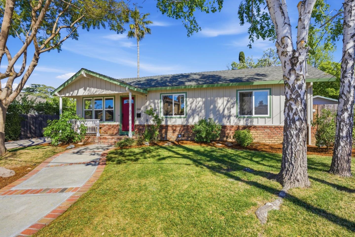 Detail Gallery Image 3 of 52 For 1346 Selo Dr, Sunnyvale,  CA 94087 - 3 Beds | 2 Baths