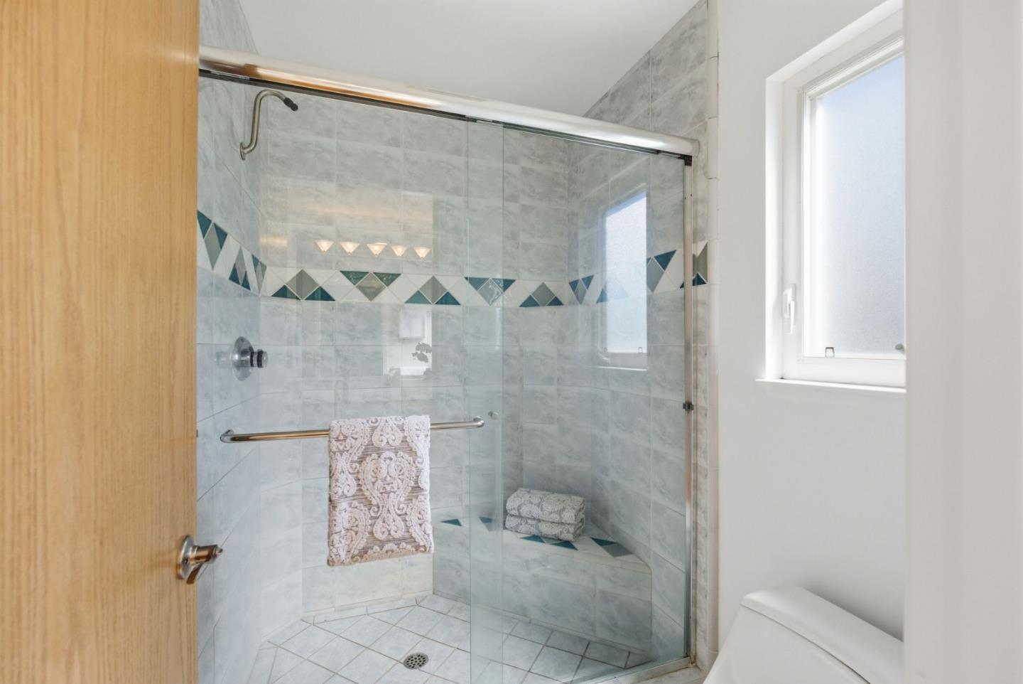 Detail Gallery Image 39 of 52 For 1346 Selo Dr, Sunnyvale,  CA 94087 - 3 Beds | 2 Baths