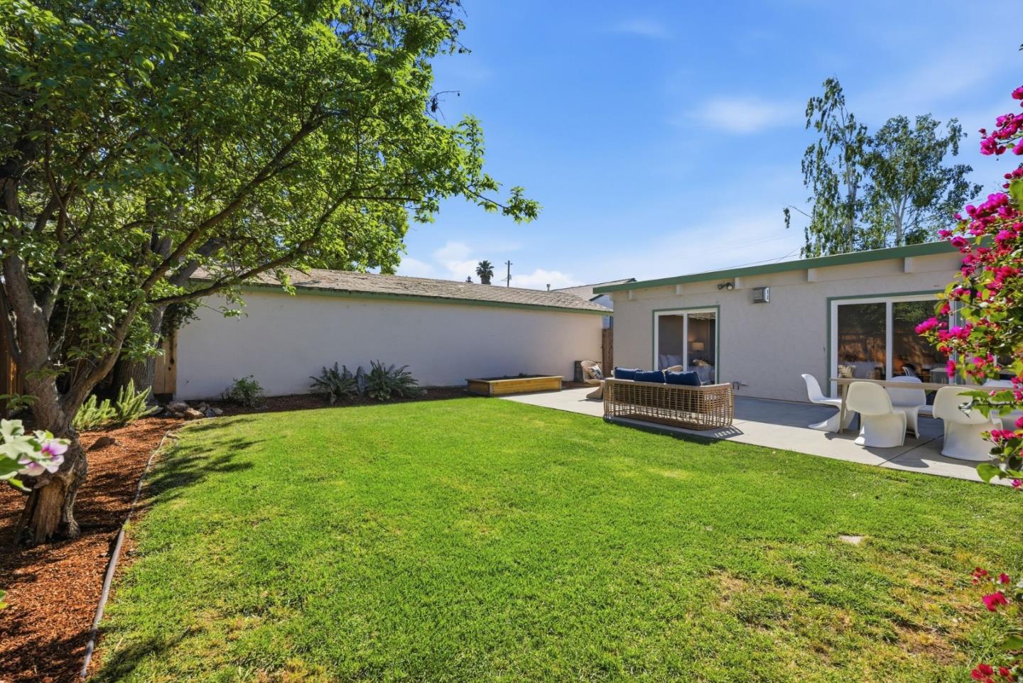 Detail Gallery Image 43 of 52 For 1346 Selo Dr, Sunnyvale,  CA 94087 - 3 Beds | 2 Baths