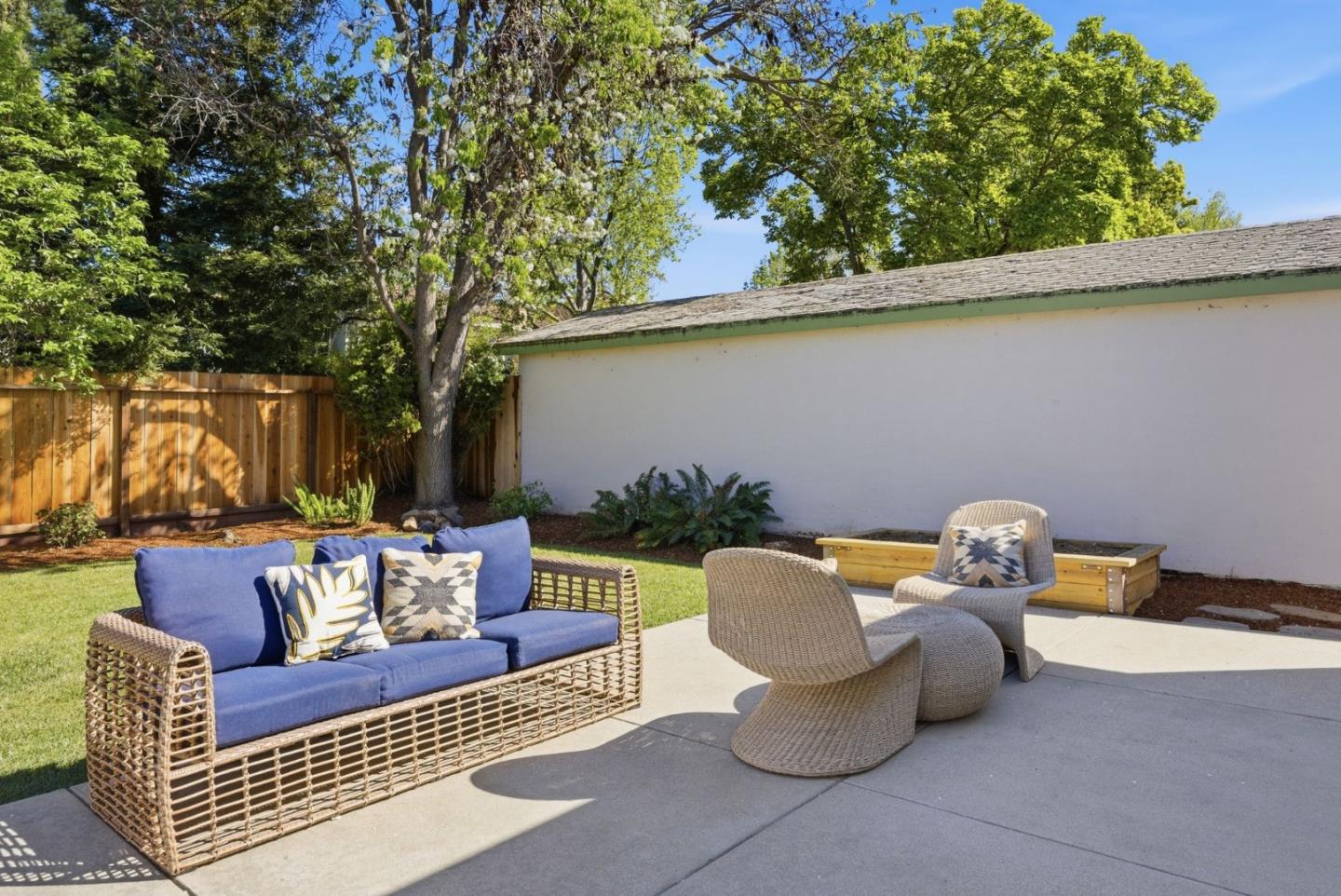 Detail Gallery Image 44 of 52 For 1346 Selo Dr, Sunnyvale,  CA 94087 - 3 Beds | 2 Baths