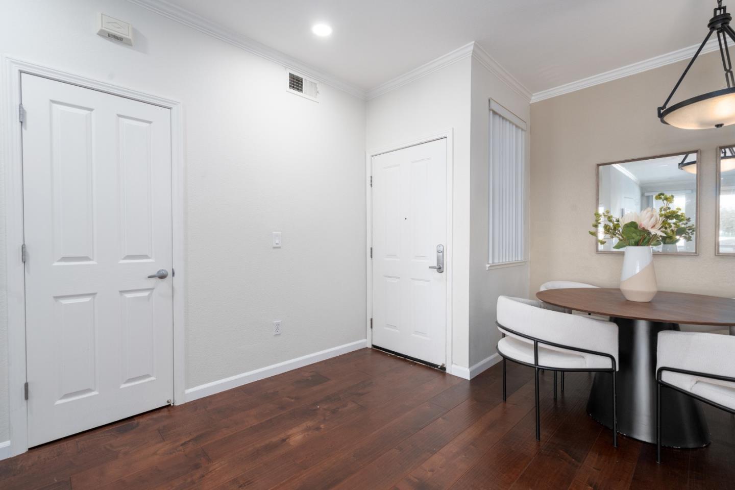 Detail Gallery Image 17 of 39 For 1982 W Bayshore Rd #217,  East Palo Alto,  CA 94303 - 2 Beds | 2 Baths