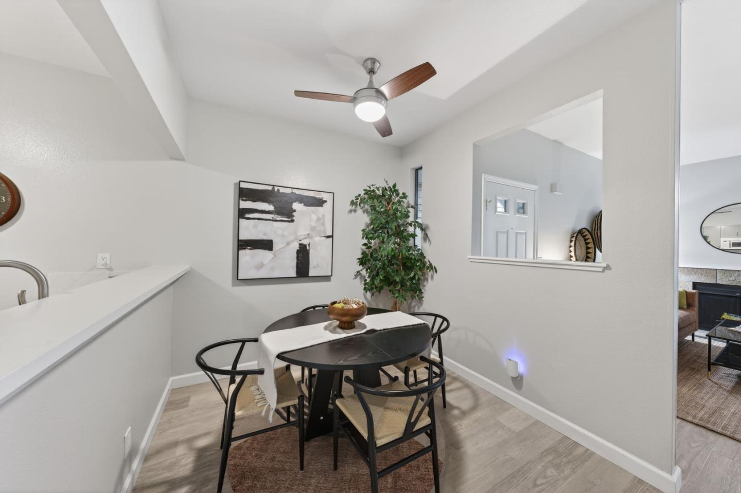 Detail Gallery Image 14 of 39 For 1187 Foxchase Dr, San Jose,  CA 95123 - 1 Beds | 1 Baths