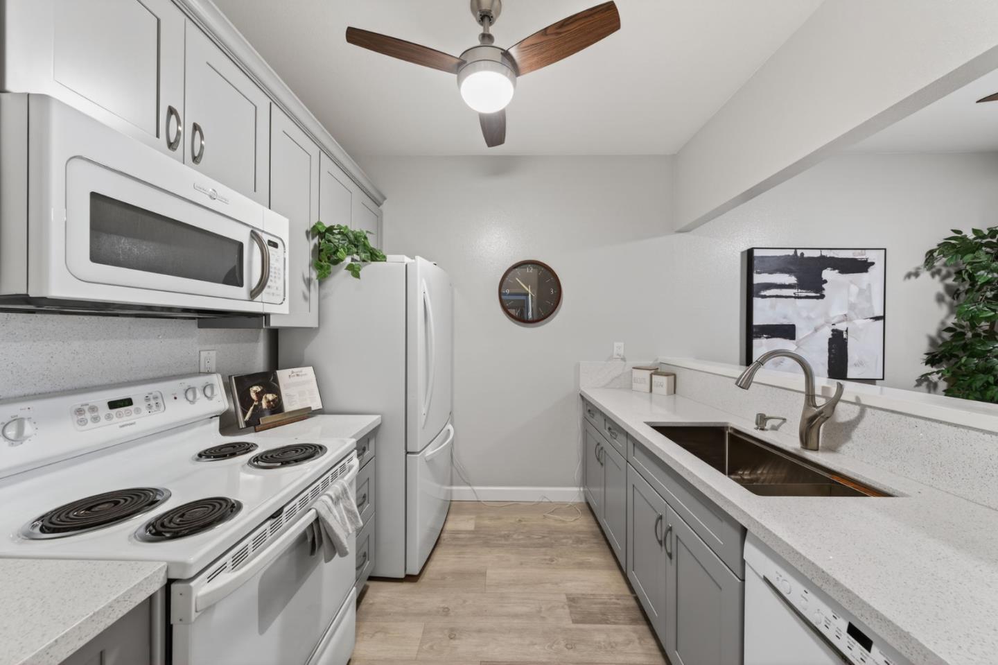 Detail Gallery Image 16 of 39 For 1187 Foxchase Dr, San Jose,  CA 95123 - 1 Beds | 1 Baths