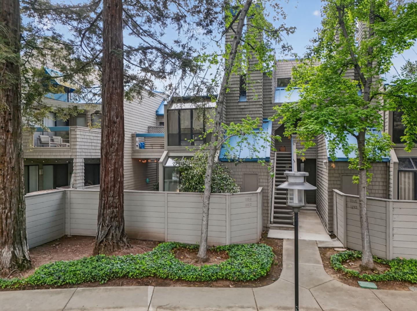 Detail Gallery Image 2 of 39 For 1187 Foxchase Dr, San Jose,  CA 95123 - 1 Beds | 1 Baths