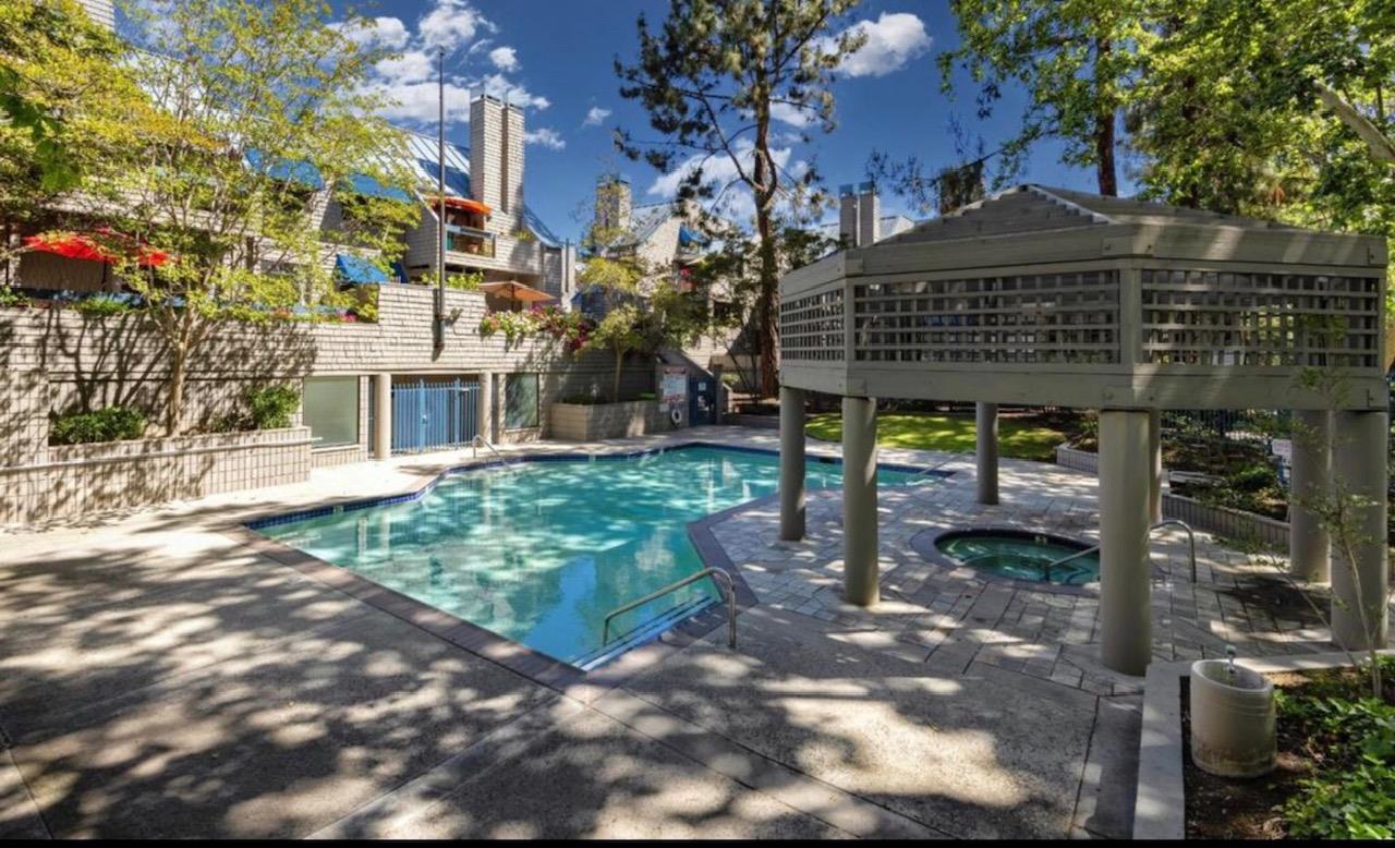 Detail Gallery Image 33 of 39 For 1187 Foxchase Dr, San Jose,  CA 95123 - 1 Beds | 1 Baths