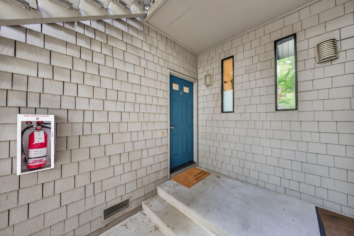 Detail Gallery Image 4 of 39 For 1187 Foxchase Dr, San Jose,  CA 95123 - 1 Beds | 1 Baths