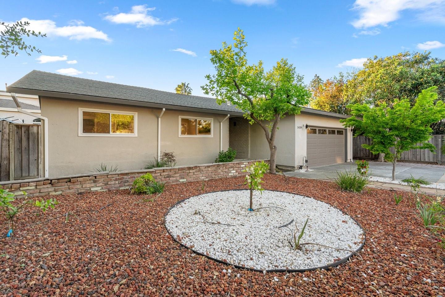 Detail Gallery Image 5 of 57 For 1439 Miller Ave, San Jose,  CA 95129 - 4 Beds | 2 Baths