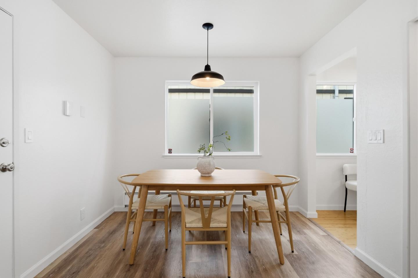 Detail Gallery Image 24 of 53 For 495 Ebken St, Pacifica,  CA 94044 - 2 Beds | 1/1 Baths