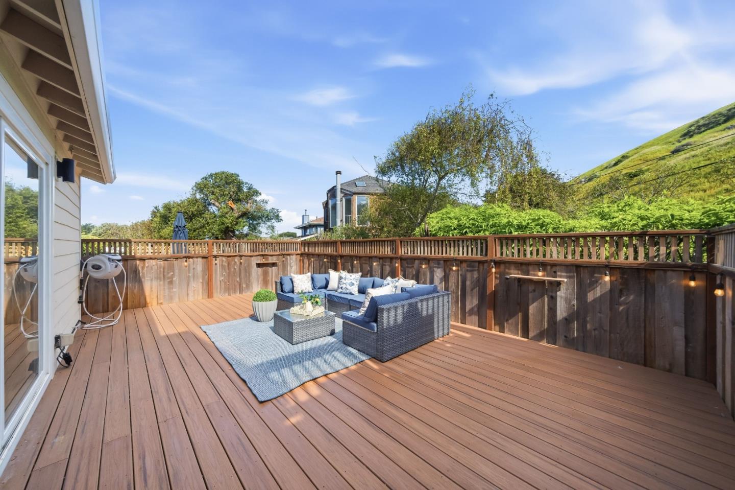 Detail Gallery Image 46 of 53 For 495 Ebken St, Pacifica,  CA 94044 - 2 Beds | 1/1 Baths