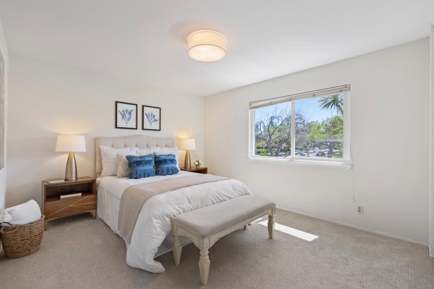 Detail Gallery Image 17 of 28 For 1102 Blue Lake Sq, Mountain View,  CA 94040 - 4 Beds | 2/1 Baths