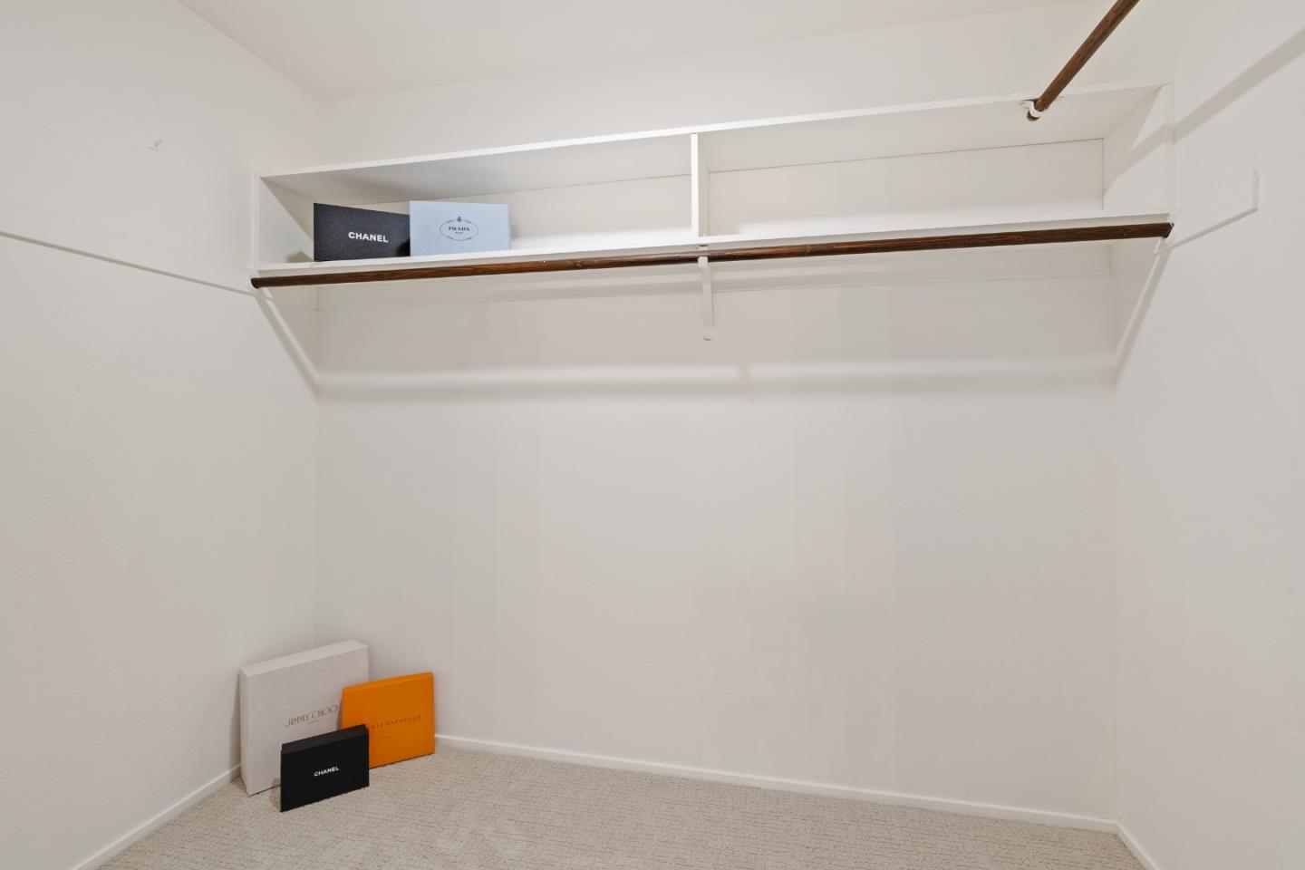 Detail Gallery Image 24 of 28 For 1102 Blue Lake Sq, Mountain View,  CA 94040 - 4 Beds | 2/1 Baths