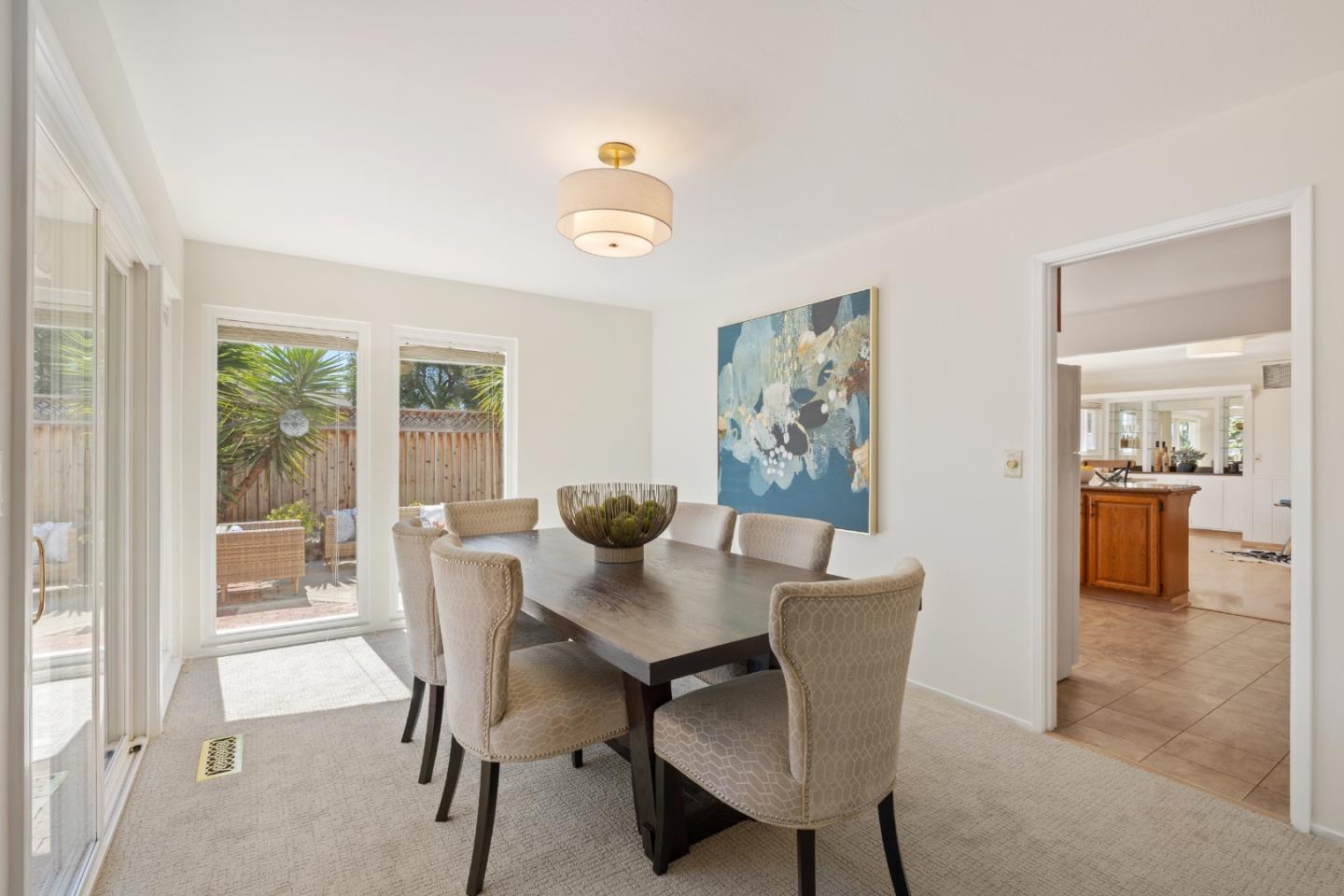 Detail Gallery Image 8 of 28 For 1102 Blue Lake Sq, Mountain View,  CA 94040 - 4 Beds | 2/1 Baths