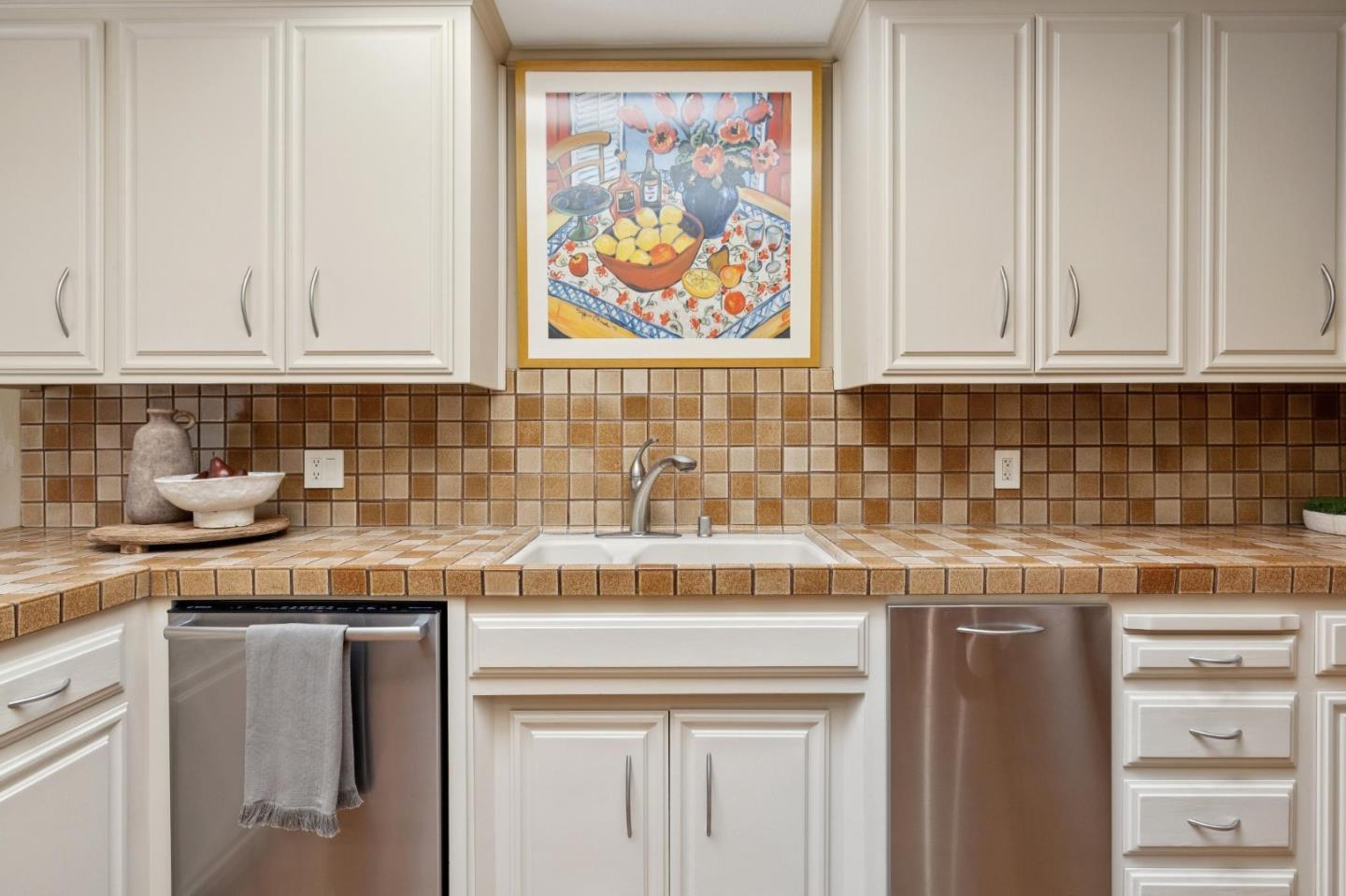 Detail Gallery Image 14 of 44 For 100 Yerba Santa Ave, Los Altos,  CA 94022 - 4 Beds | 2/1 Baths